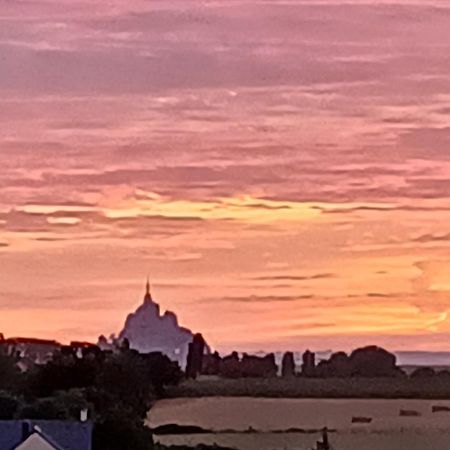 Appartement Lu'Ermael Avec Vue Mont Saint Michel Courtils Екстериор снимка